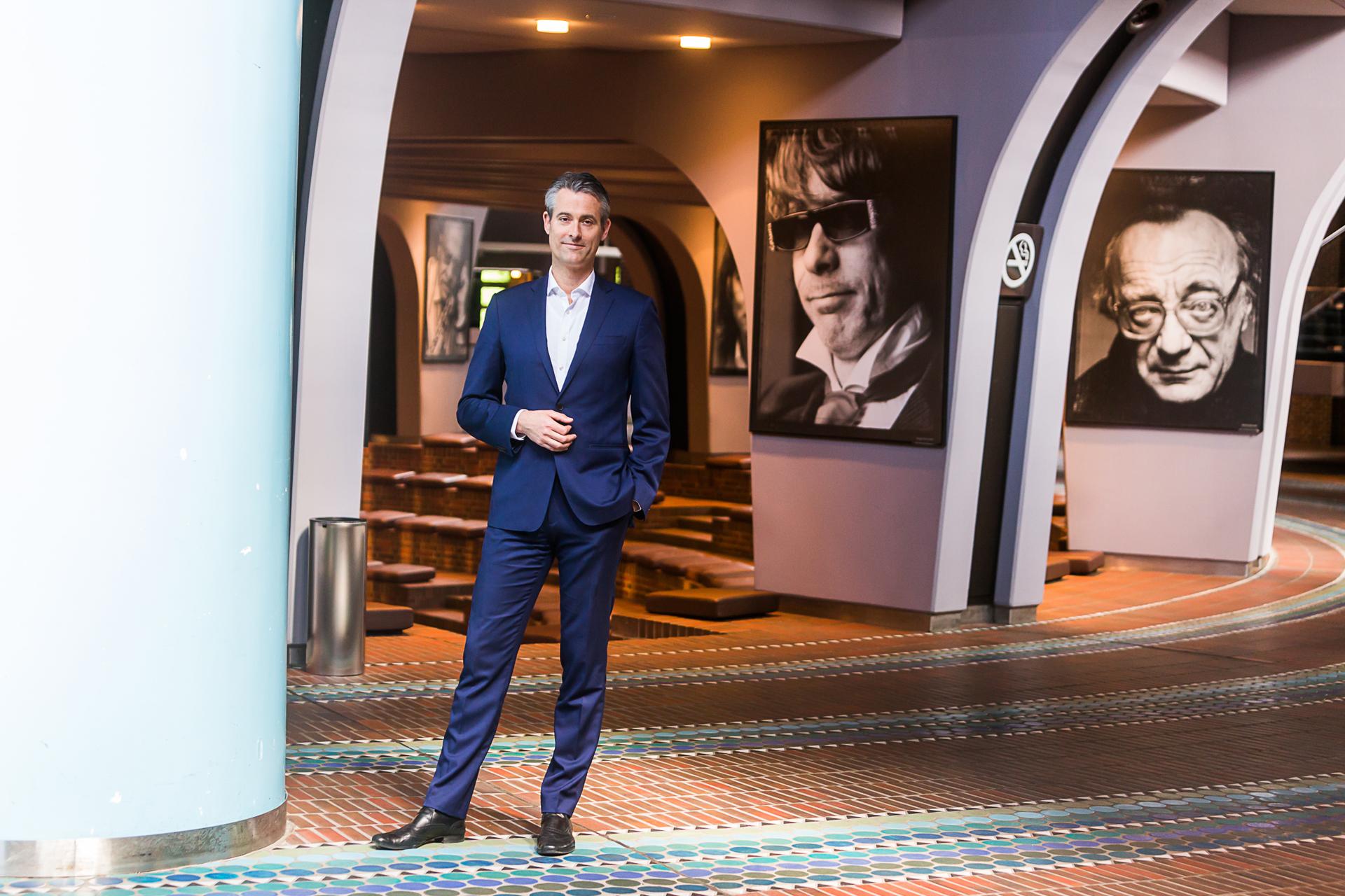 Michael Becker, Intendant der Tonhalle Düsseldorf, Porträtfotografie für die Zeitung Express